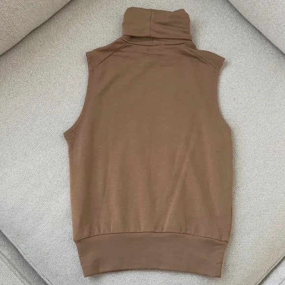 Bleusalt The Sleeveless Turtleneck in Camel ASO Meghan Markle - Picture 4 of 4
